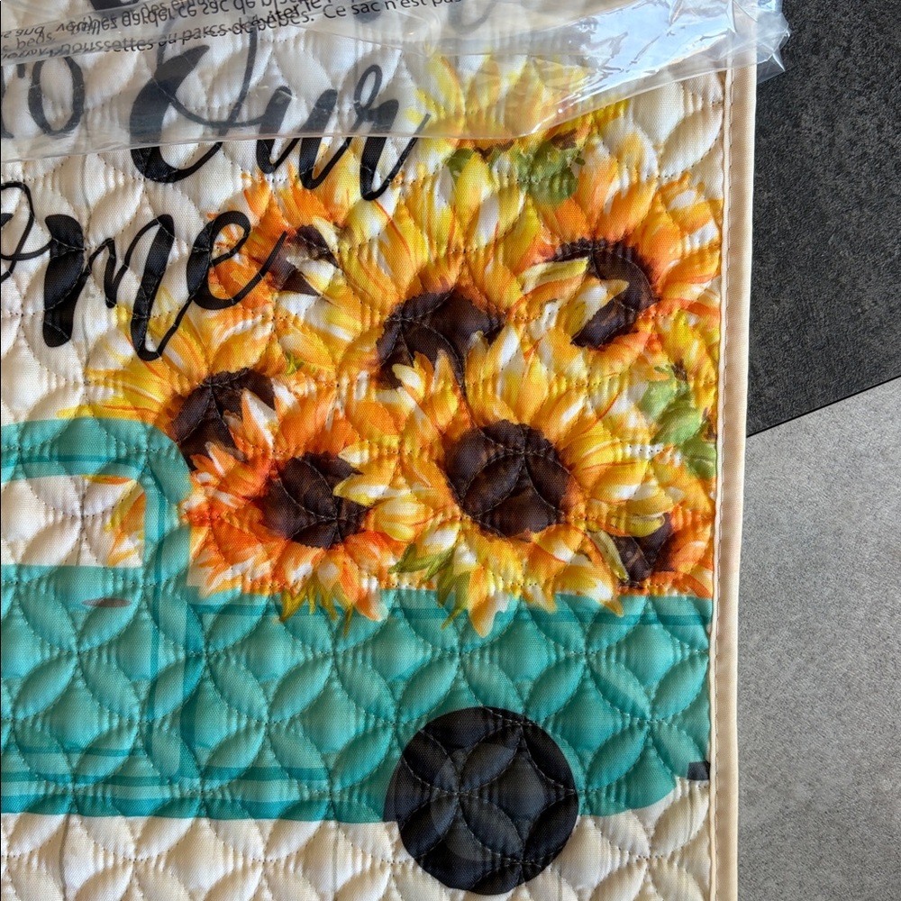 NWT - Evergreen Quilted Garden Flag - “welcome to our home” sunflowers - Picture 5 of 5